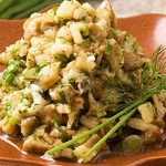 Теплый салат из баклажанов с сыром